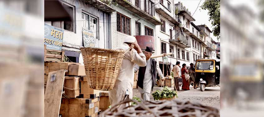 ३० को दशक झल्काउन ‘क्याप्टेन साब’ले लगायो सेट